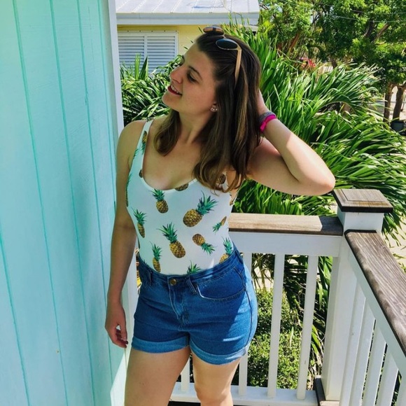 Meet your posher, Carol - Picture 1 of 1